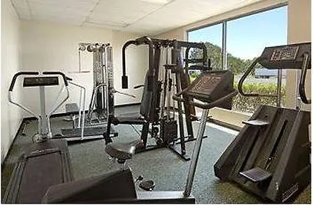 Freeport Plaza Hotel Отель 3*