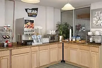 Freeport Plaza Hotel Отель